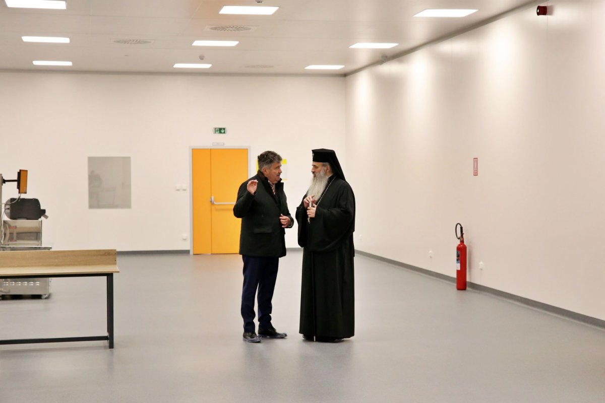 Sfințirea unui nou centru de producție Antibiotice Iași 237017