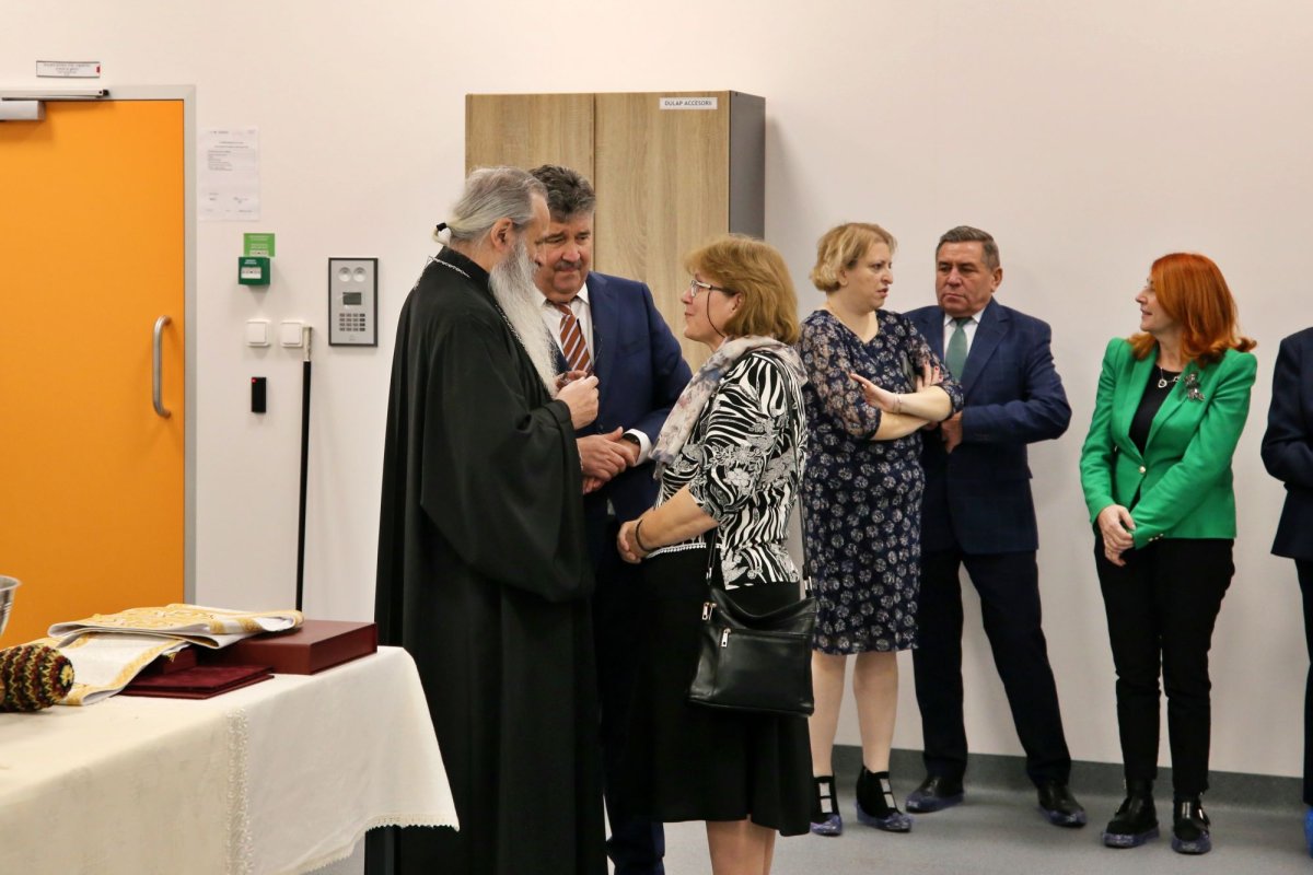 Sfințirea unui nou centru de producție Antibiotice Iași 237018