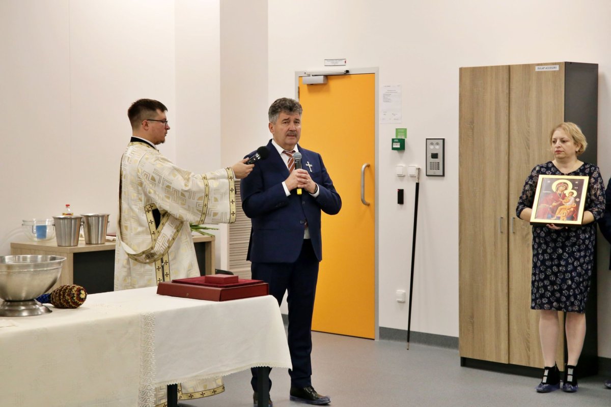 Sfințirea unui nou centru de producție Antibiotice Iași 237027