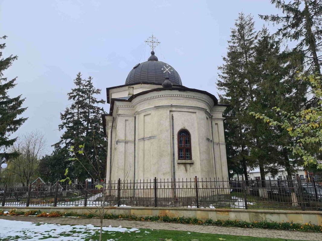Biserica „Sfântul Nicolae”, centrul micii lumi a Darabanilor 236560