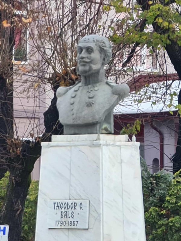 Biserica „Sfântul Nicolae”, centrul micii lumi a Darabanilor 236563