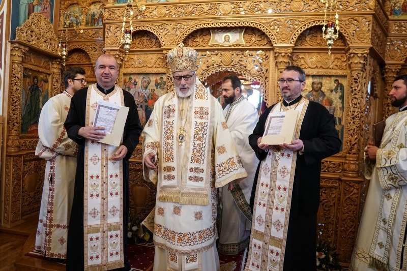 Biserica Parohiei Poiana Lacului a fost târnosită 237149