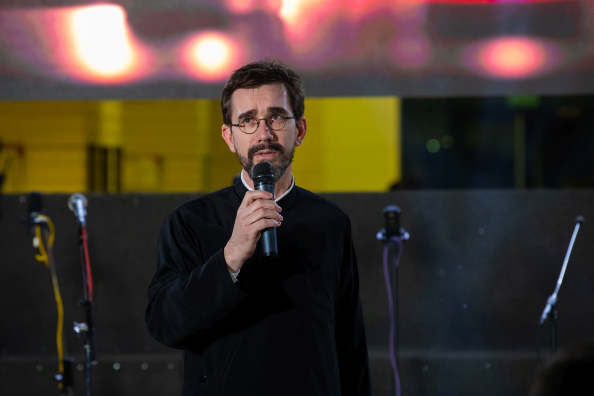 Concert caritabil dedicat Ecaterinei Dima la Biblioteca Națională 237407