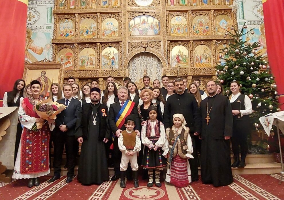 Festivalul judeţean „Colindă-ne, Doamne!” la Zalău 237342