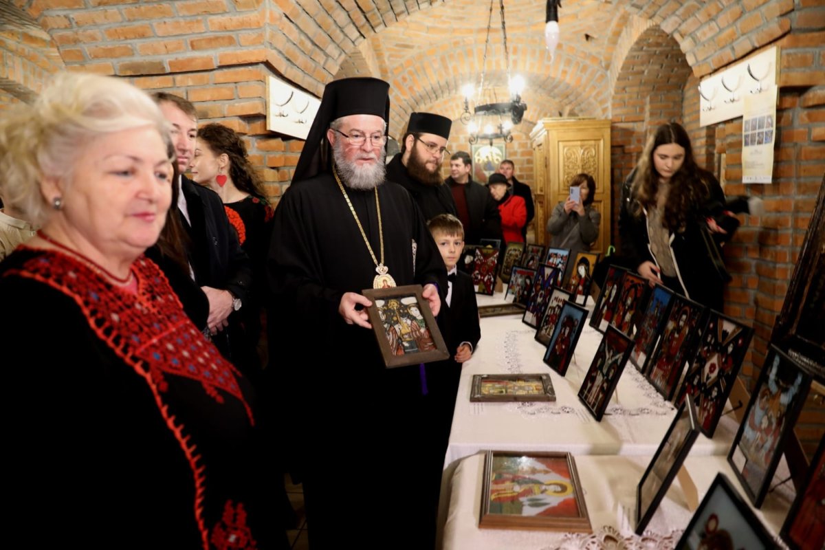 Slujire arhierească la Baia Mare 237336