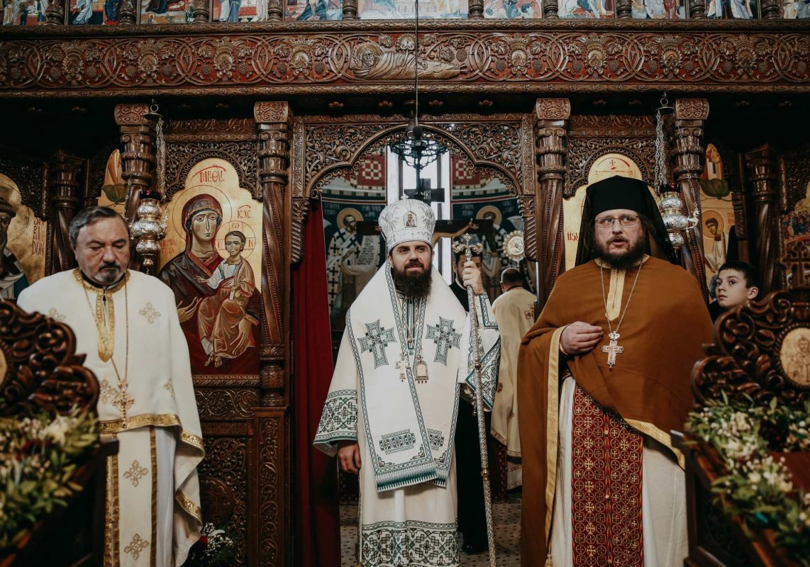 Hramul de iarnă al Mănăstirii Strâmba, Bistriţa-Năsăud 237472