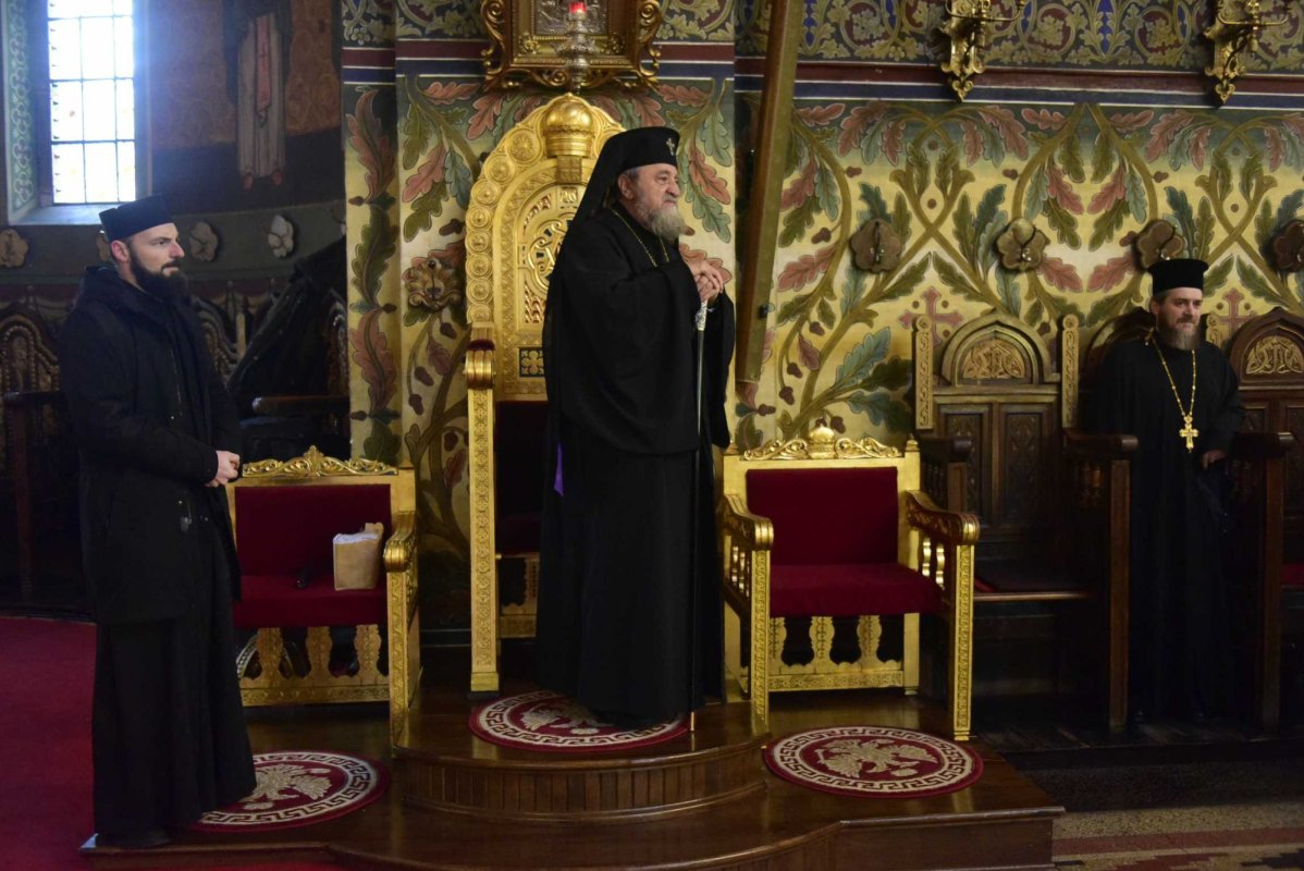 Primii colindători din acest an la Catedrala Mitropolitană din Sibiu 237476