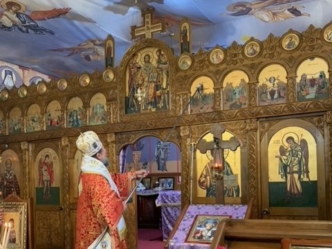 A fost sfinţită pictura Bisericii „Sfântul Nicolae” din Adelaide 237654