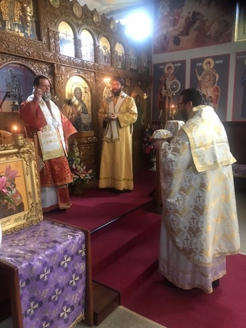 A fost sfinţită pictura Bisericii „Sfântul Nicolae” din Adelaide 237658