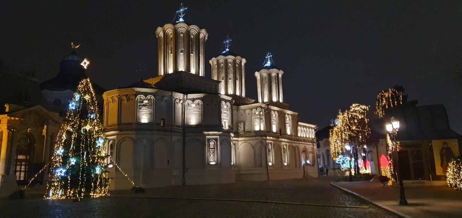 Colina Patriarhiei înfrumusețată pentru Sărbătoarea Crăciunului 237833