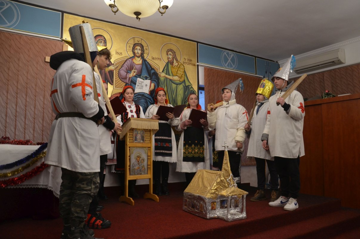 Colinde şi scenete tradiţionale în Protopopiatul Oradea 237880