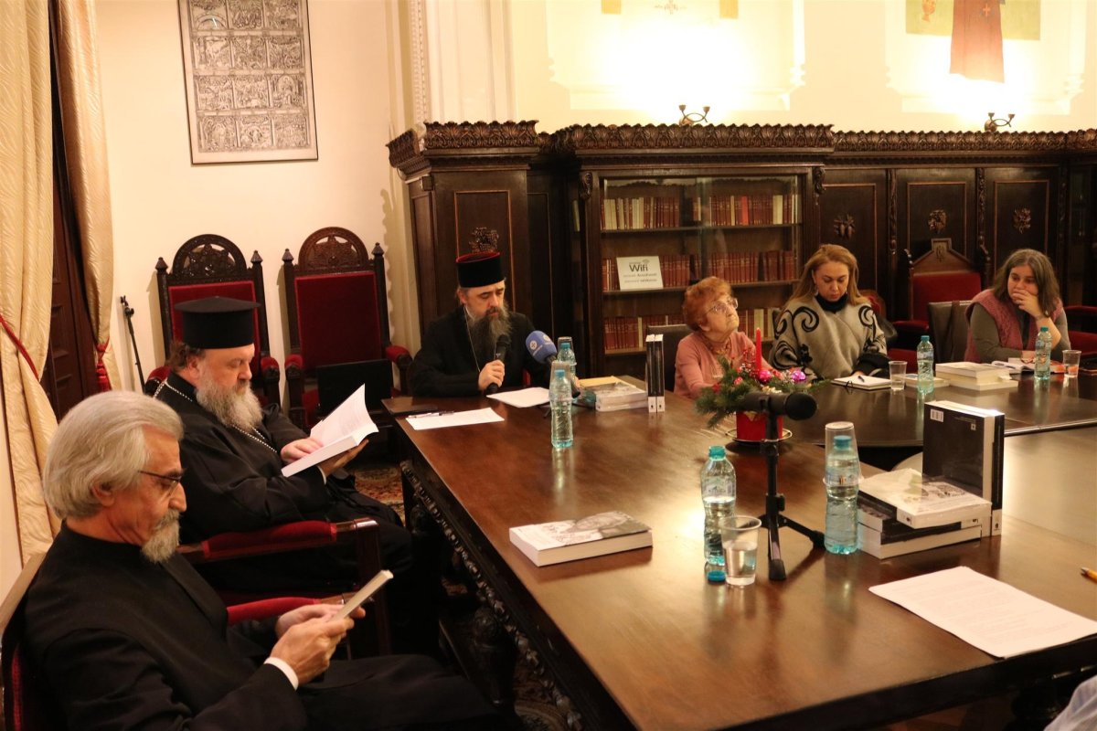 Volum comemorativ lansat la Biblioteca Sfântului Sinod 237901