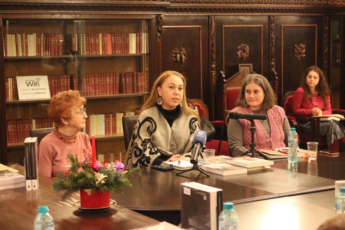 Volum comemorativ lansat la Biblioteca Sfântului Sinod 237902