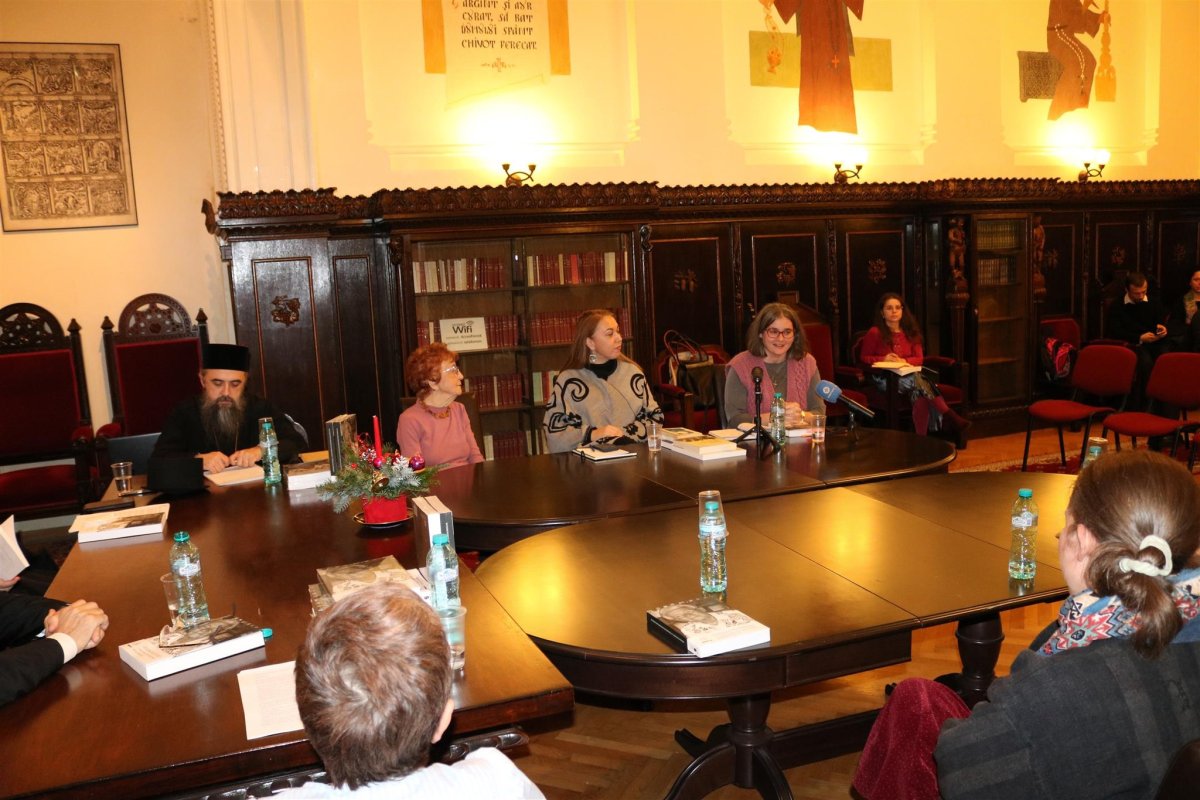 Volum comemorativ lansat la Biblioteca Sfântului Sinod 237904