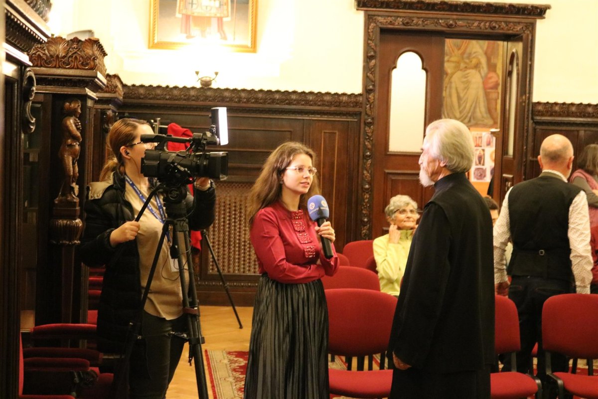 Volum comemorativ lansat la Biblioteca Sfântului Sinod 237905