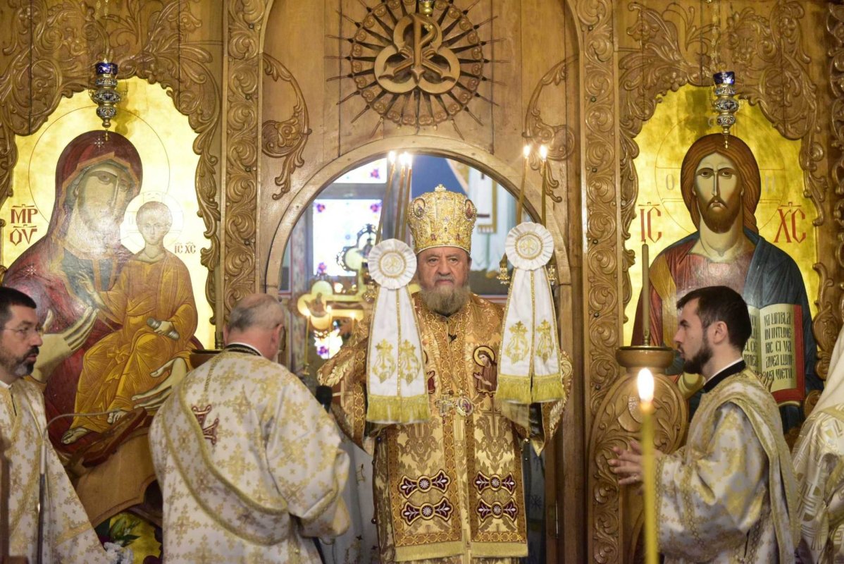 Binecuvântare arhierească pentru brașoveni în Duminica dinaintea Crăciunului 238256