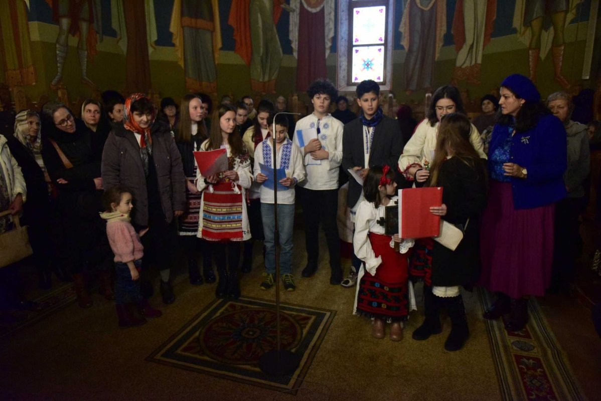 Binecuvântare arhierească pentru brașoveni în Duminica dinaintea Crăciunului 238260