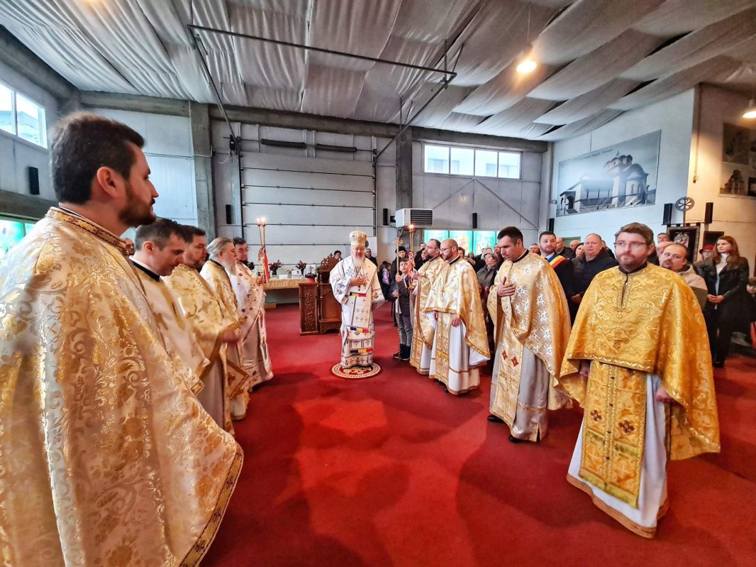 Hramul Parohiei „Sfântul Proroc Daniel” din localitatea clujeană Florești 238262