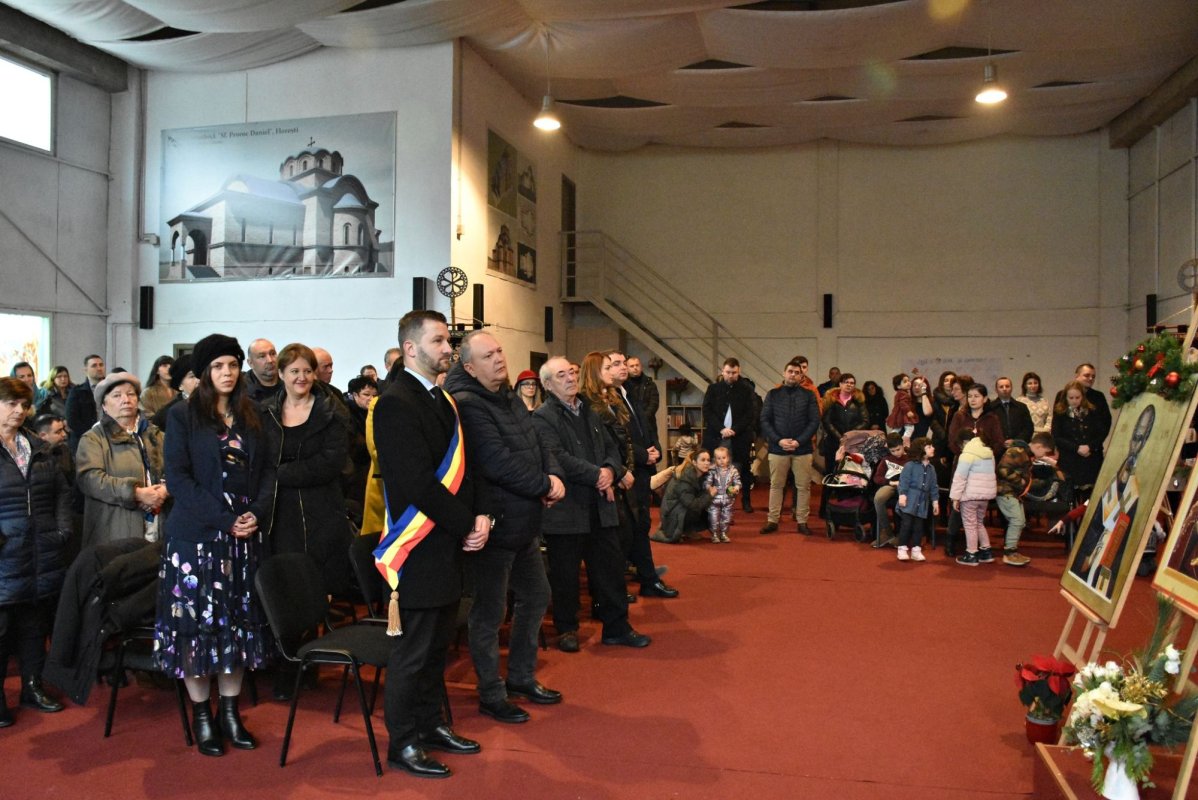 Hramul Parohiei „Sfântul Proroc Daniel” din localitatea clujeană Florești 238270