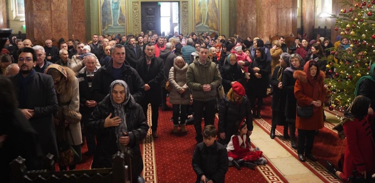 Liturghie arhierească la Catedrala Arhiepiscopală din Alba Iulia 238273