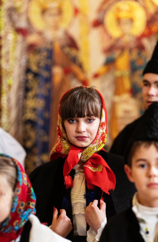 Primii colindători au sosit la Patriarhul României 238414