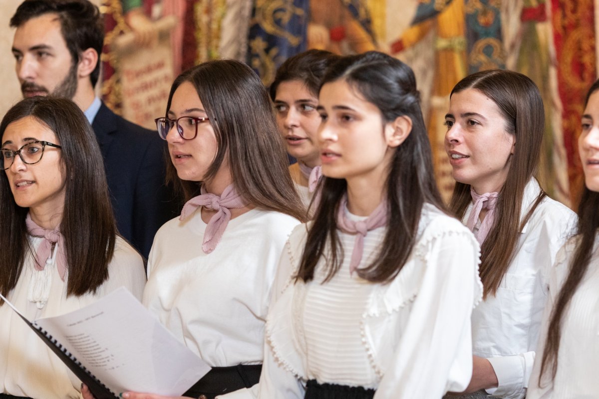 Primii colindători au sosit la Patriarhul României 238440