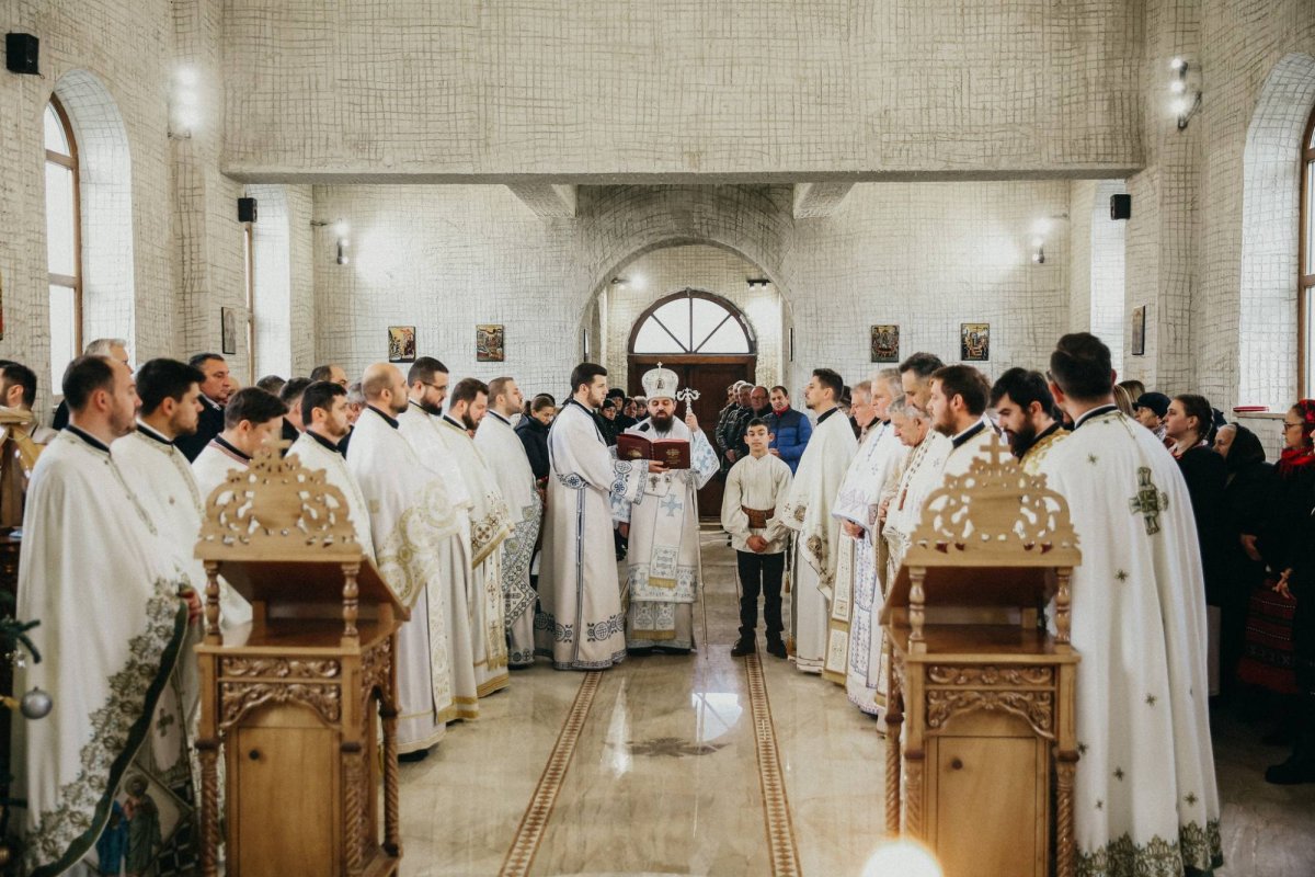 Binecuvântare în Parohia Sălișca, Cluj 238487
