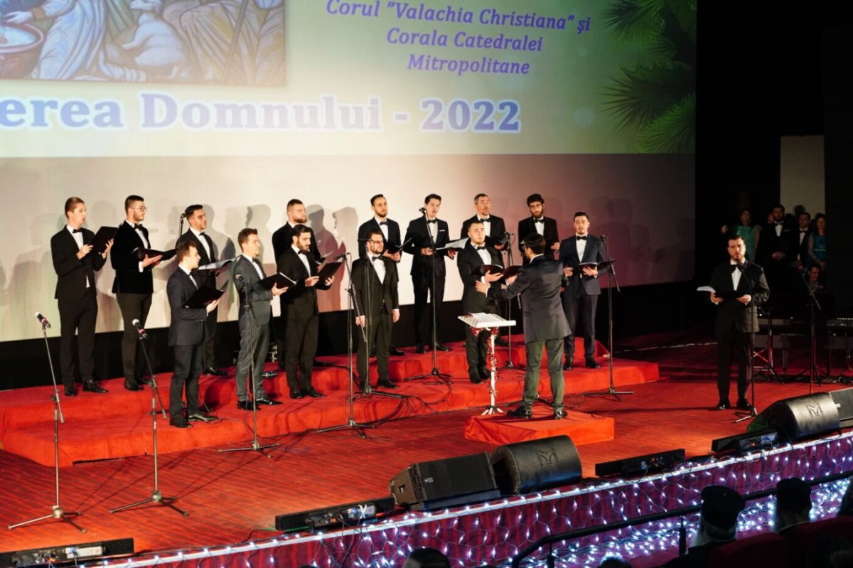 Bucuria Nașterii Domnului vestită de coruri profesioniste la Târgoviște 238529