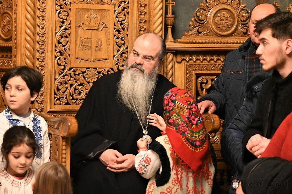 Concertul „Bun ești, Doamne, bun!” la catedrala din Huși 238501