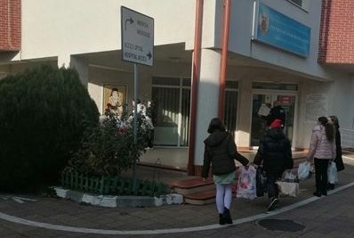 Daruri ale elevilor pentru pacienţii Centrului „Sfântul Nectarie” din Bucureşti 238532