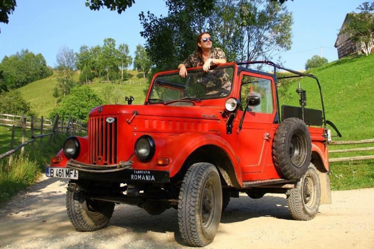 Fascinanta artă a mașinilor istorice 238386