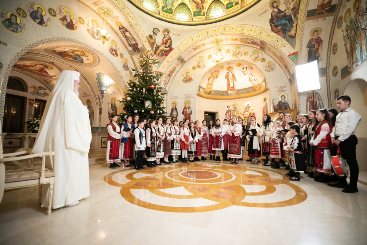 Naşterea Domnului vestită prin colinde la Reşedinţa Patriarhală 238890
