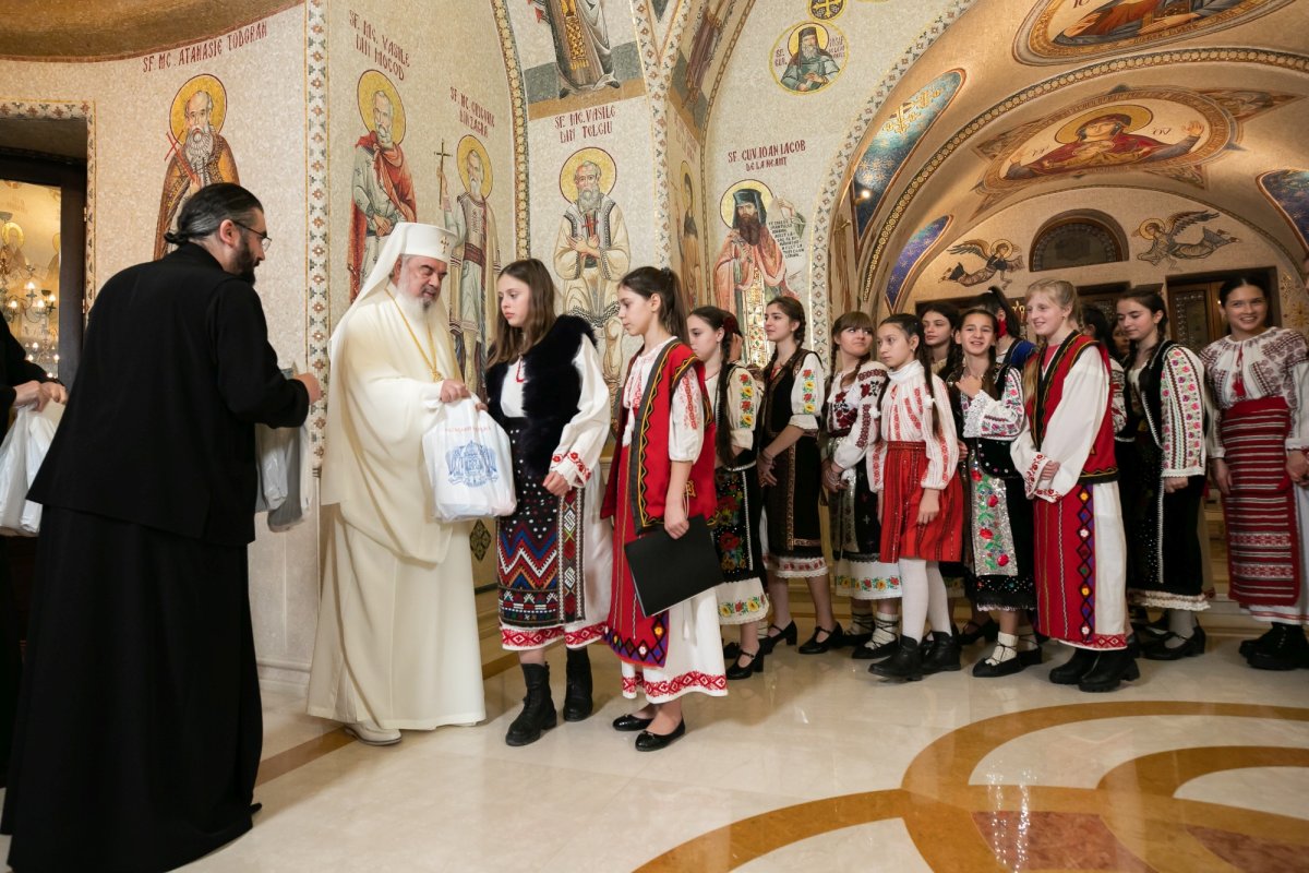 Naşterea Domnului vestită prin colinde la Reşedinţa Patriarhală 238900