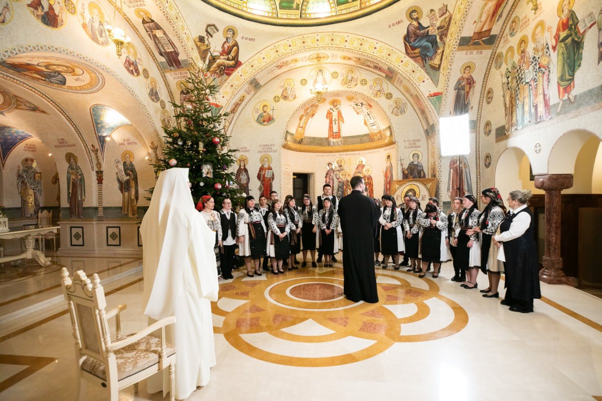 Naşterea Domnului vestită prin colinde la Reşedinţa Patriarhală 238902