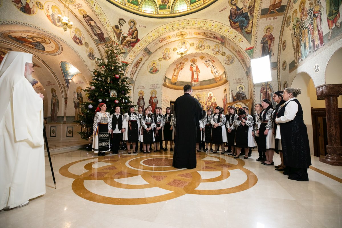 Naşterea Domnului vestită prin colinde la Reşedinţa Patriarhală 238903