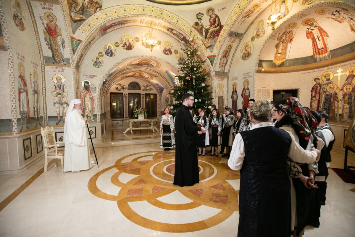 Naşterea Domnului vestită prin colinde la Reşedinţa Patriarhală 238904