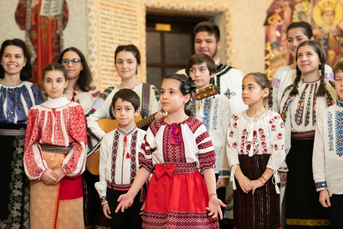 Naşterea Domnului vestită prin colinde la Reşedinţa Patriarhală 238908