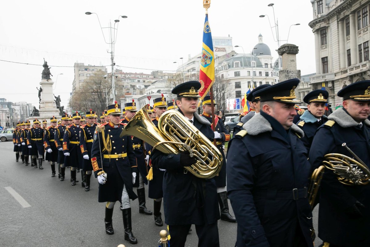 Popas de rugăciune și pomenire în Piața Universității 238769