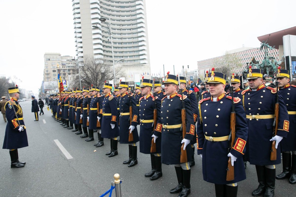 Popas de rugăciune și pomenire în Piața Universității 238771