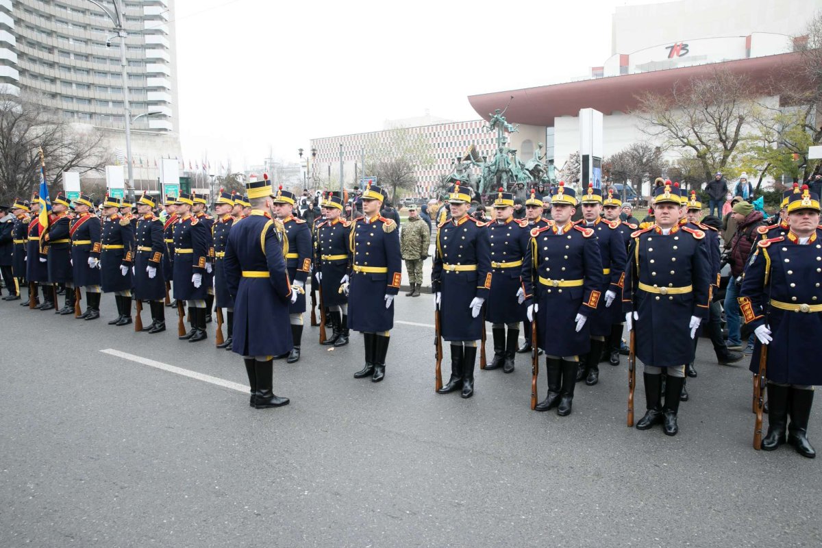 Popas de rugăciune și pomenire în Piața Universității 238780