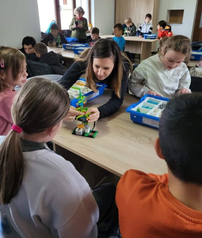 Activități de robotică pentru copii în orașul Victoria, județul Brașov 238954