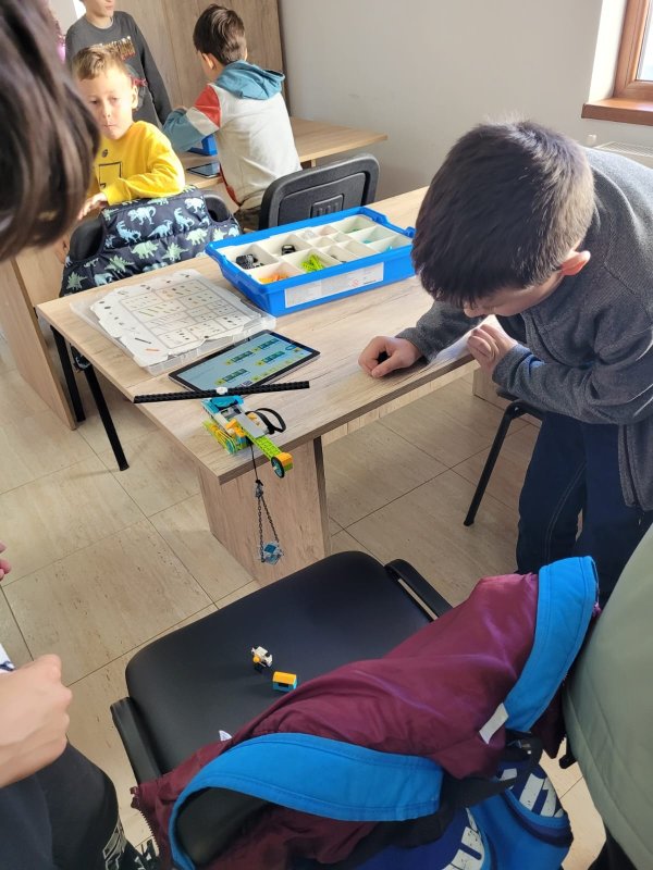 Activități de robotică pentru copii în orașul Victoria, județul Brașov 238958