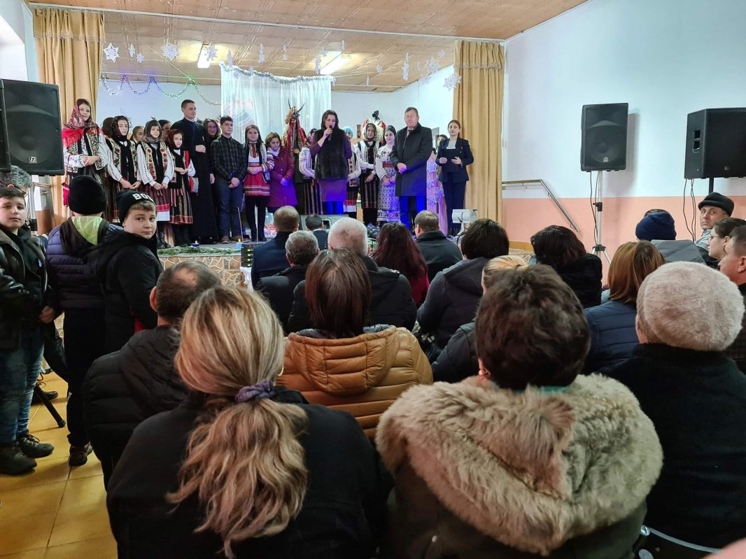 O serbare a bucuriei Crăciunului și a dragostei de copii 238859
