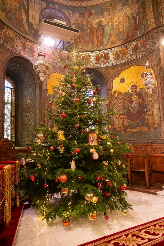 Parastas pentru eroii Revoluţiei române la Catedrala Patriarhală 238965