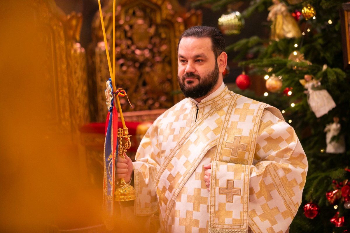 Parastas pentru eroii Revoluţiei române la Catedrala Patriarhală 238973