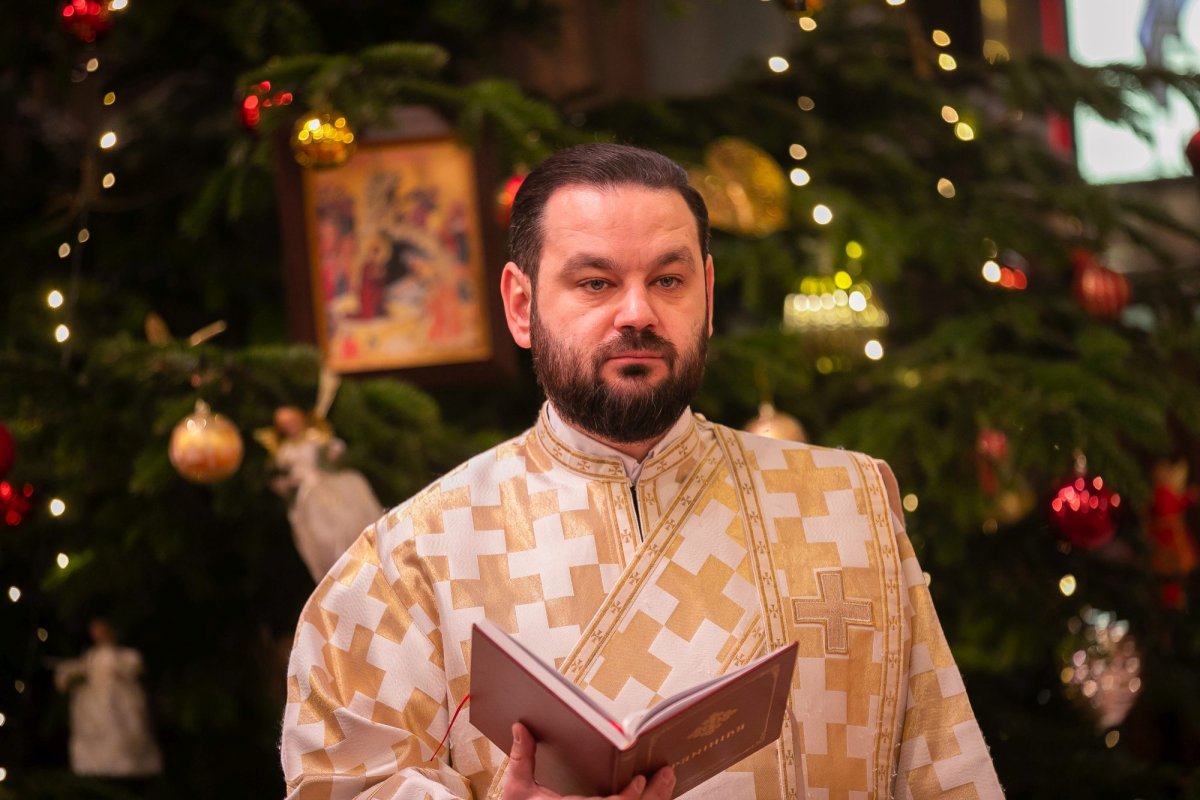 Parastas pentru eroii Revoluţiei române la Catedrala Patriarhală 238978