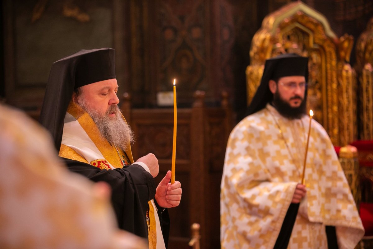 Parastas pentru eroii Revoluţiei române la Catedrala Patriarhală 238979