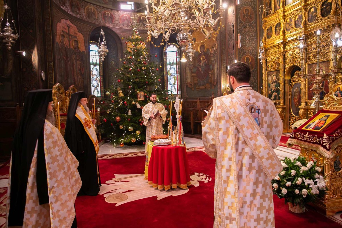 Parastas pentru eroii Revoluţiei române la Catedrala Patriarhală 238981