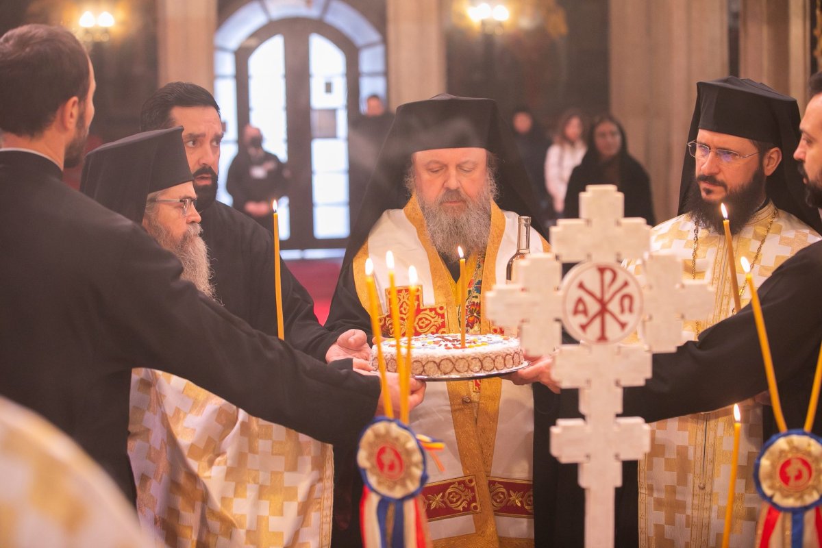 Parastas pentru eroii Revoluţiei române la Catedrala Patriarhală 238991