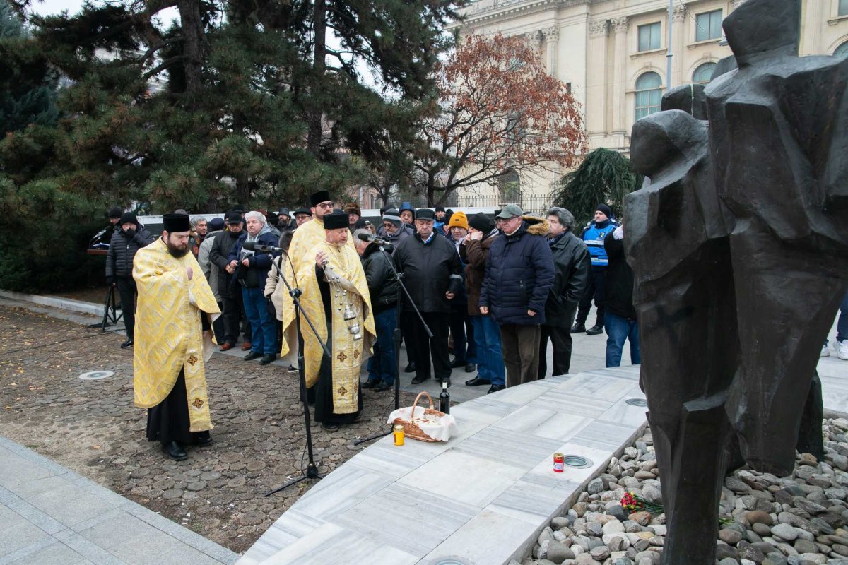 Popasuri de pomenire pentru eroii Revoluției în Capitală 239001